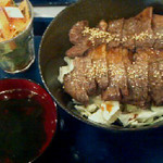 ど根性ホルモン - 2013年11月　サーロインステーキ丼