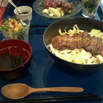 ど根性ホルモン - 2013年6月　サーロインステーキ丼