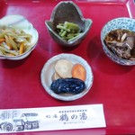 小鉢３品、漬物　