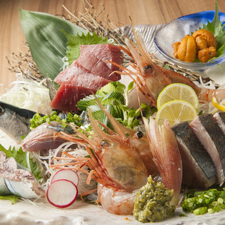 北海道を中心とした“新鮮”な魚介類と“旬”の食材
