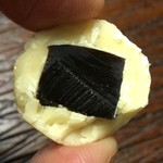 Lakrids by Johan Bülow - 中はリコリス。