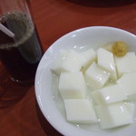 四川食府 - 杏仁豆腐・アイスコーヒー（ランチタイムサービス）