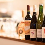 Et vous? - 他店では飲めないワインを取り揃えています。