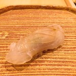 鮨 鈴木 - 鮃の昆布締め