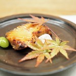 楽食酒 圓 - 秋鮭粕漬け焼き、栗と銀杏の唐揚げ
