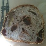 チェット ベイカリー - 果実たっぷりライ麦パン