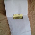 BOUTIQUE chihiro - フランスパンの紙袋。白無地にゴールドのショップステッカー。