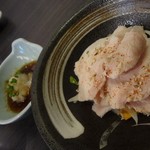 酒粋 醍醐 - 豚シャブです。湯通しされた豚肉をおろしポン酢で・・・美味です。