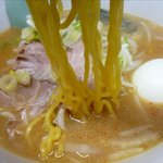 Sappororamenkumakichi - 味噌ラーメンの麺
