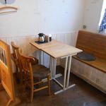 パン工房 サンク - 内観：カフェスペース