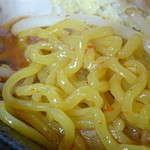 らーめん 味噌ガッツ - 麺アップ