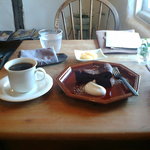 ボヤージュ - ガトーショコラとカルモシモサカ