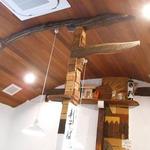 手打ち蕎麦 仙太郎 - 内観：天井の奥には神棚