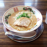 元祖とんこつ久留米ラーメン 福ヤ - 久留米ラーメン(680円)