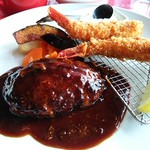 カフェプラザオークラ - ハンバーグステーキ&海老フライ　アップ