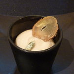 ガストロノミー ジョエル・ロブション - 2010年リキュールを煮詰めて作られた一品は、アルコール度が高すぎて食べられませんでした。