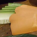 手打ち蕎麦 仙太郎 - お昼も夜もちょい飲みセット　前菜５種　山羊のチーズ、胡瓜添え