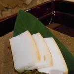 手打ち蕎麦 仙太郎 - お昼も夜もちょい飲みセット　前菜５種　燻製かまぼこ
      