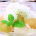 京口町　てるい - 葡萄と梨　ミントのシャーベット