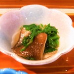 京口町　てるい - 原木椎茸とオカヒジキのお浸し