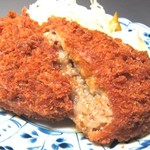 いくら丼 旨い魚と肴 北の幸 釧路港 - 【メンチカツ】480円　揚物の定番です。肉汁たっぷりです。