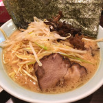 横浜ラーメン増田家 - ねぎラーメン中盛り のりトッピング