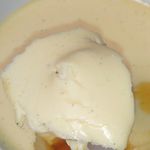 THE PENINSULA BOUTIQUE - 早速食べてみると、程よい硬さでペーストのような食感のプリンは卵の風味が強くクリーミー。　濃厚な舌触りが嬉しい高級感あふれるウマさです。