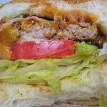 A Burgers Cafe - チェダーチーズバーガーアップです。
