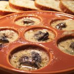 ピノッキオ - エスカルゴ　熱々をパンと一緒にどうぞ！！
