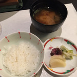 レストランベルビュー - 飛騨コシヒカリ土釜炊き、香の物三種、味噌汁