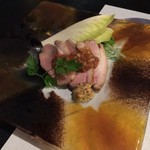 レストランベルビュー - 鴨ロース煮  無花果薬膳ソース掛け、有機野菜添え