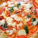 Ramen Sa - 生地から手作り。常連のお客様にも大人気のピザ。