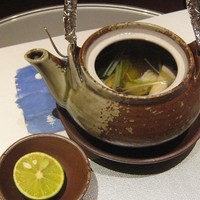 京懐石 美濃吉 そごう横浜店 - 椀替り：松茸土瓶蒸し(鱧／水菜／銀杏)