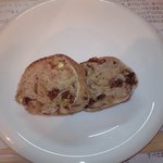 【絶品】自家製レーズンと無花果のパン