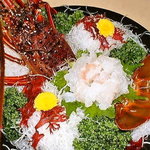 Sangoshou - 産地でしか食べられない！≪特大サイズの伊勢海老の活造り≫