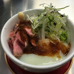 FLAT HAND フジ家 - ローストポーク丼