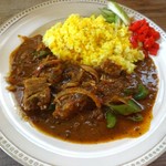 チリビリビン ホットクラブ - ポークリブと万願寺とうがらしのカレーです