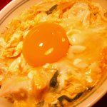 鳥彌三 あざみ - 親子丼　アップ