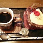 富士・居食処 - 富士・居食処＠乙共（東北町）　日替わりランチのデザートとコーヒー