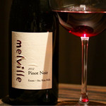 焼肉ホルモンせいご - メルヴィル ピノ・ノワール（グラスはバカラです）