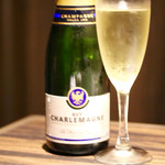 焼肉ホルモンせいご - 前菜に合わせたシャンパーニュ