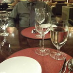 BOND Restaurant | Lounge - テーブルセット