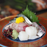 Sushi Masa - 刺身盛
                      鯖、天然鯛、蛸、いさぎ、飛魚