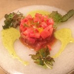 プチット リュ - キハダマグロのタルタル(今帰仁スイカのせ)