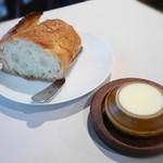 トックブランシュ - パン（バタール）・バター