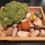 IL TEATRINO DA SALONE - カンノーロ、海藻チップス、プロヴォローネとグラナパダーノ