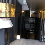 IL TEATRINO DA SALONE - 1階の地下への入口