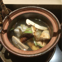 西麻布 いちの - [椀盛り]
                岩手産松茸土瓶蒸し、鱧