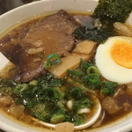 醤油ラーメン かまやつ - ミニ醤油ラーメンを上から