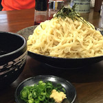 醤油ラーメン かまやつ - 「ざる麺」大盛